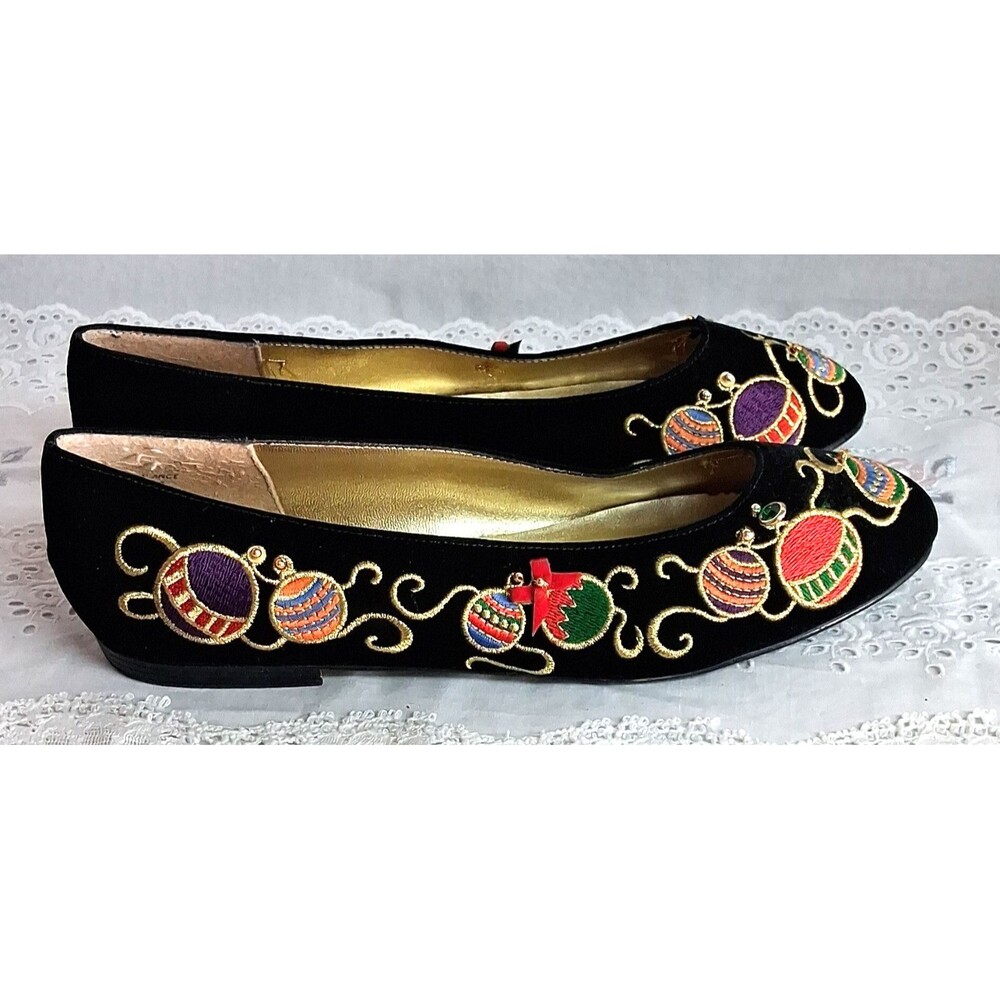 Rizzi Womens 8 Black Christmas Embroidered Beaded Slip On Ballet Flats Artsy